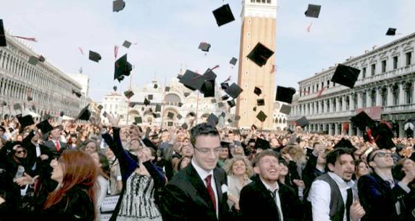 Venerdì in Piazza San Marco 895 nuovi dottori di Cà Foscari