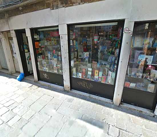 Muore la libreria francese a Venezia: la città diventa più povera 
