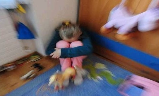 Marocchino arrestato per abusi sessuali su figlia della convivente. Lei aveva meno di 10 anni