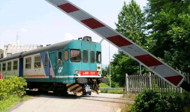 Il macchinista svenuto, il treno corre senza guida