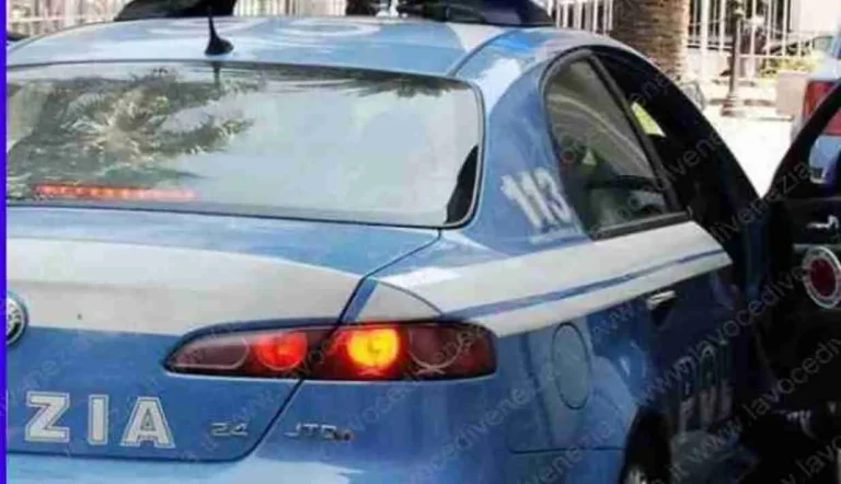 Colto da malore alla guida da Venezia a Mestre: salvato dalla Polizia di Stato