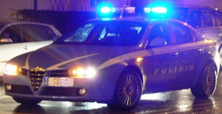 polizia auto notte sera lampeggianti net coll 1240