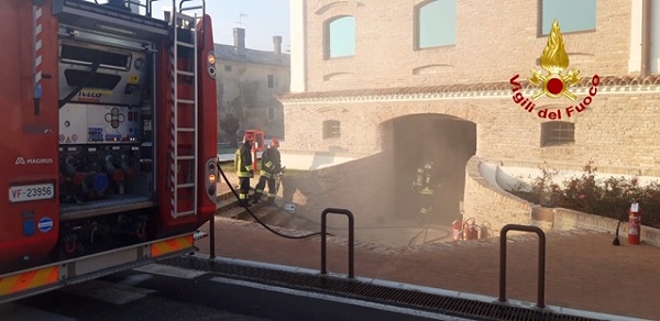 vigili del fuoco pompieri caorle incendio