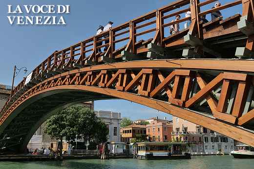 Venezia ha di nuovo il suo Ponte dell'Accademia grazie a Luxottica