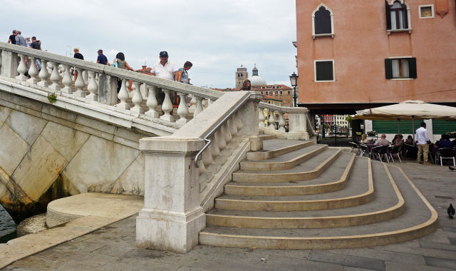 ponte degli scalzi
