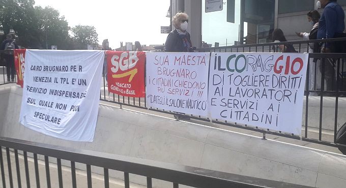 protesta actv piazzale roma 2