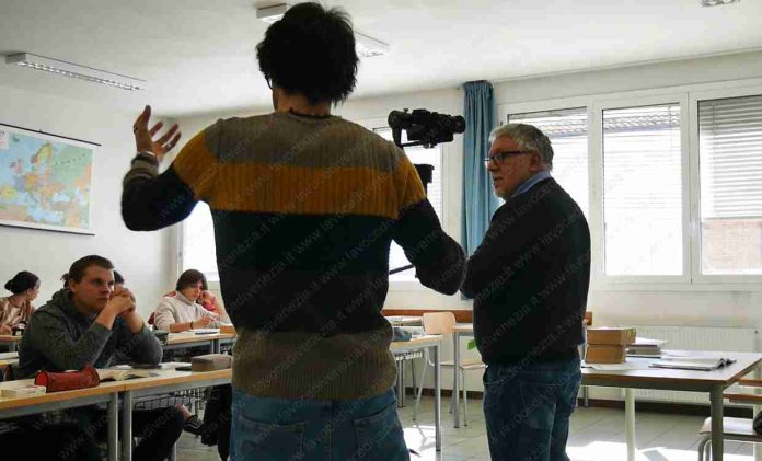 riprese in classe del film del regista veneto Lorenzo Scibilia