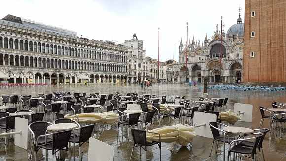 Piazza San Marco asciutta 15 ottobre acqua alta mose attivato
