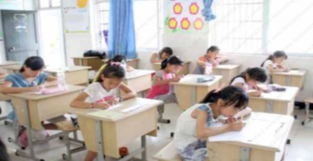 scuola cina classe bambine cinesi ns 1240