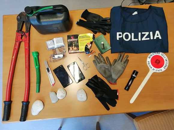 sequestro materiale stalking marghera