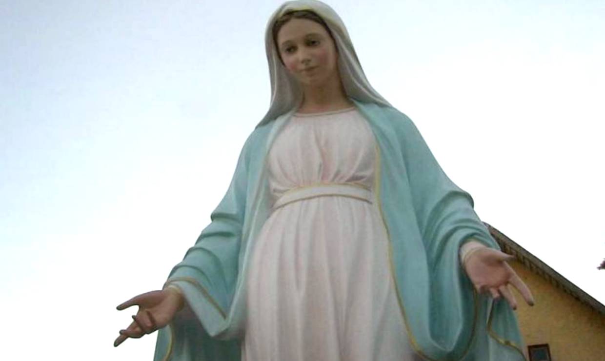 Rubata la statua della Madonna del cimitero di San Donà