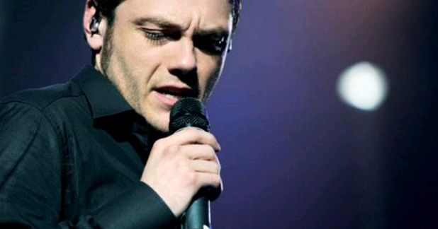 Malore per Tiziano Ferro, concerti sospesi