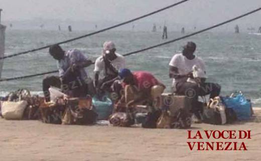 (lettere) Come diventare razzisti: scusi, si può spostare? Ma vaf... italiano di m...