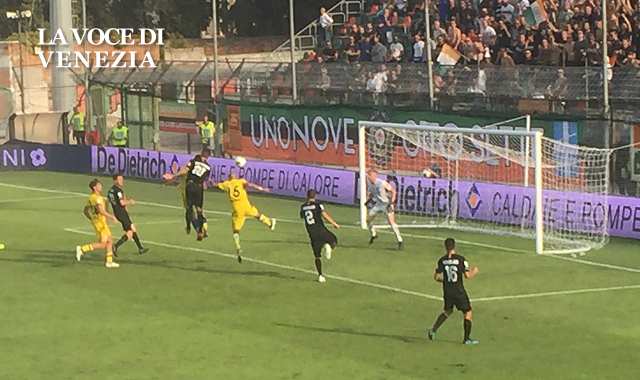 Venezia bravo e sfortunato: 1-1 con il Pisa. Dionisi: "Le prestazioni sono positive" 