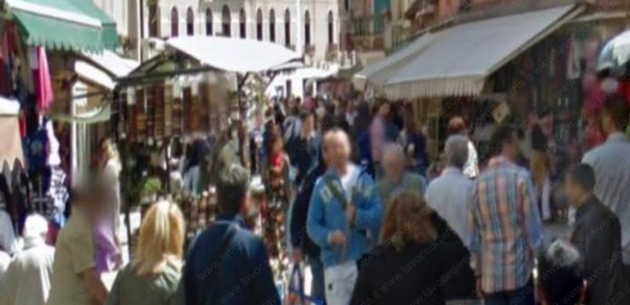 venezia turisti san leonardo senza mascherine gente net fee gg 1240