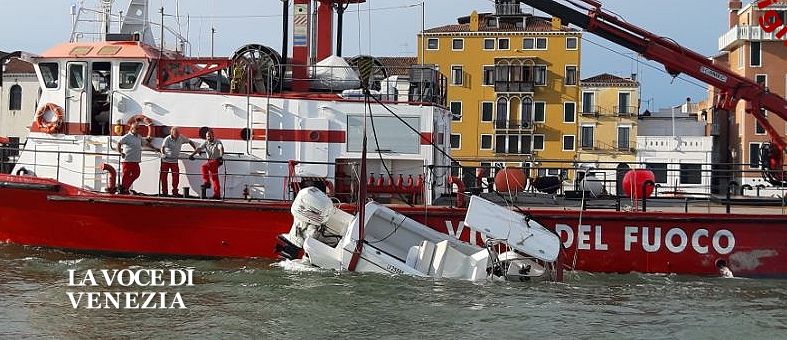 vigili del fuoco venezia recupero barca affondata up 680