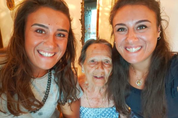 Auguri zia Gina: 100 anni e non sentirli